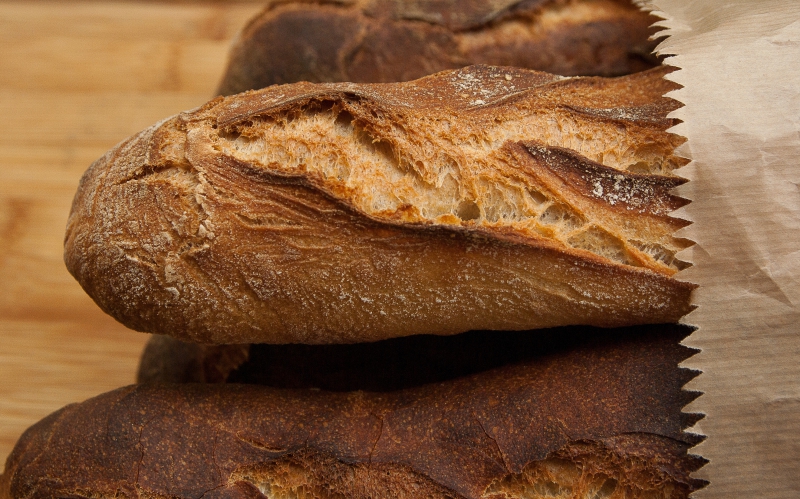 boulangerie-PEYMEINADE-min_dish-food-baking-cuisine-bread-bakery-399077-pxhere.com